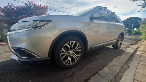 MITSUBISHI OUTLANDER 2.0 16V GASOLINA 4P AUTOMÁTICO